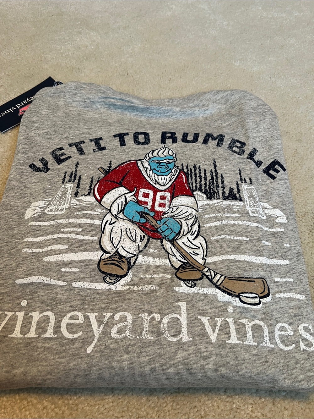Vineyard Vines Gray Long-Sleeve 'YETI To Rumble' Hockey Graphic Tee. boys. Large